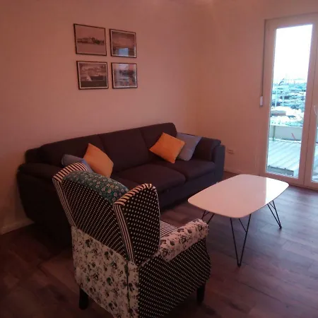 Apartman Biograd Apartment *